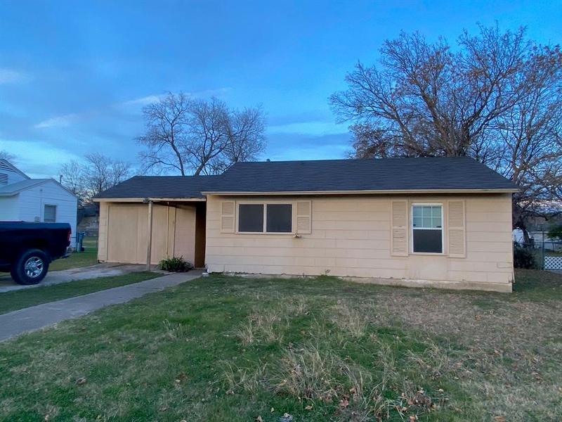 1661 Glenn Dr, Blue Mound, TX 76131 for Sale