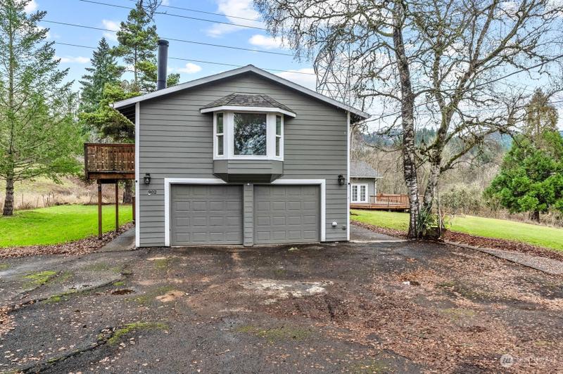 902 Clydesdale Ln, Kelso, WA 98626 - MLS 2187881 for Sale