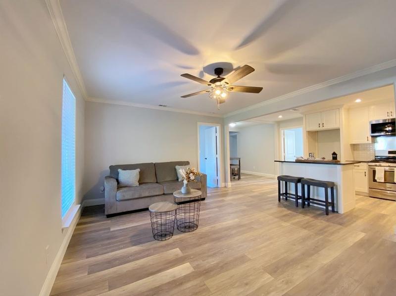 2722 Gladstone Dr, Dallas, TX 75211 - MLS 20422293 for Sale