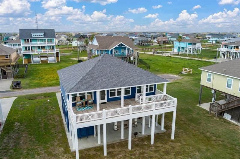 2420 Sandpiper, Crystal Beach, TX 77650 for Sale