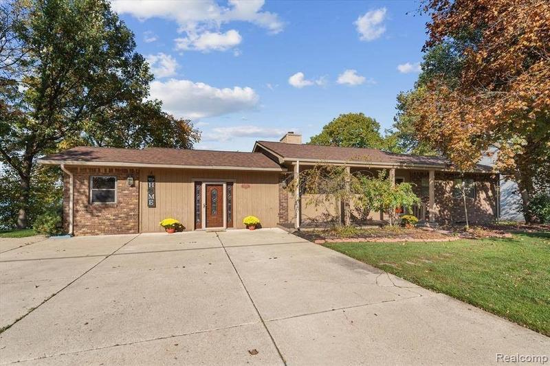 Belleville, Wayne County, MI Lakefront Property, Waterfront Property, House for sale Property ID: 418127297