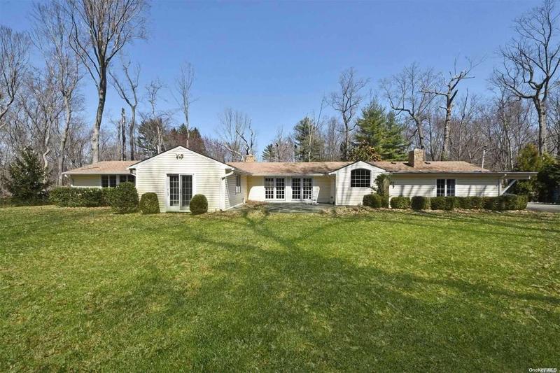 1 Parish Drive, Locust Valley, NY 11560  621110996 for Sale