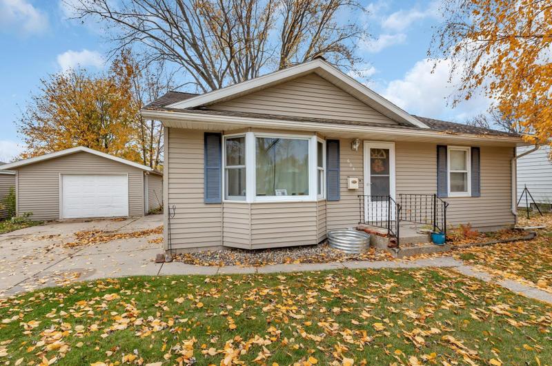 604 Augusta Ave, Willmar, MN 56201 - MLS 6454978 for Sale