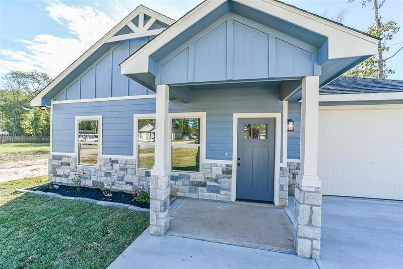 16322 Crockett Martin Estates Dr, Conroe, TX 77306 for Sale