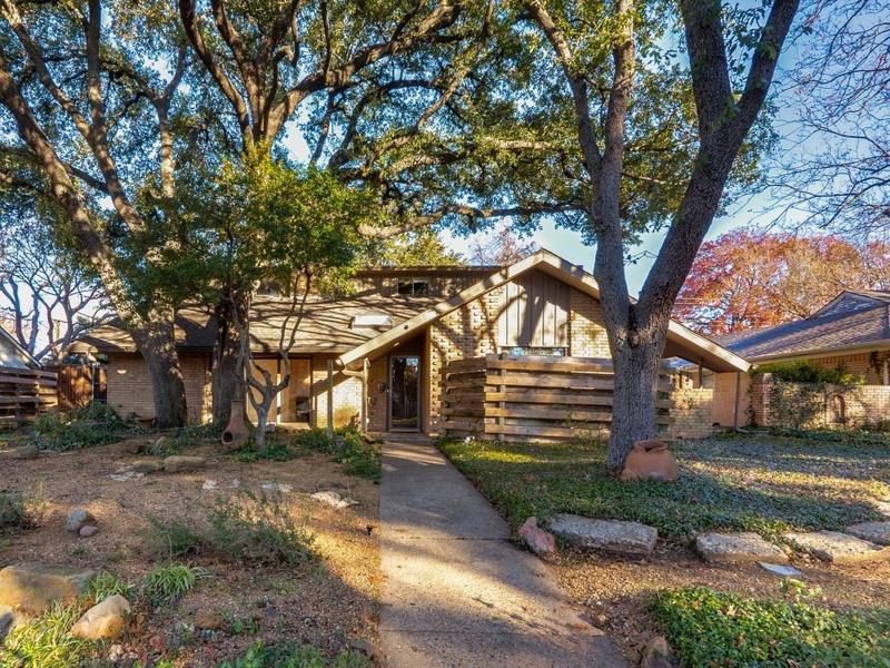 3243 Darbyshire Dr, Dallas, TX 75229 for Sale