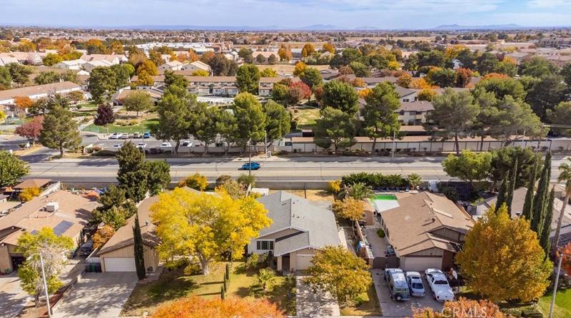 44446 Fenhold St, Lancaster, CA 93535 - MLS SR23215752 for Sale