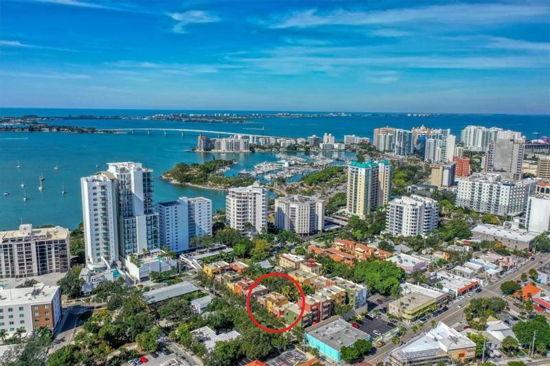 1525 OAK ST # 15, SARASOTA, FL 34236 Condominium For Sale  MLS# A4587044