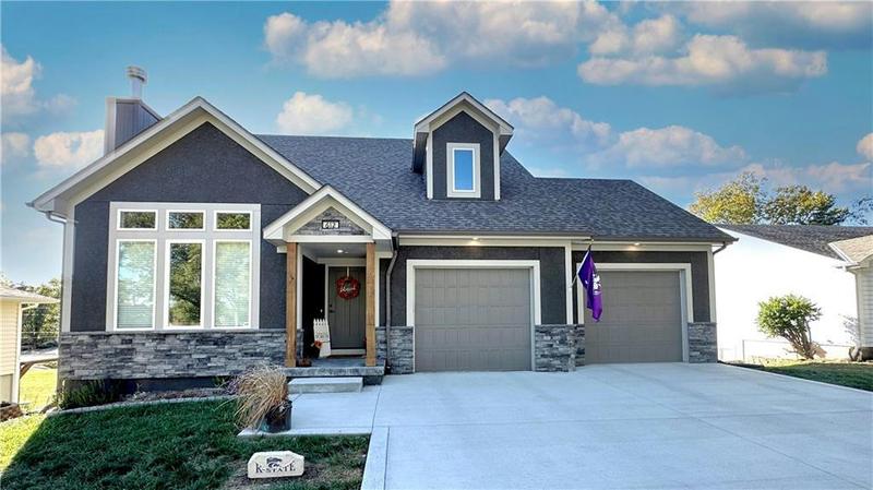612 N SPRUCE ST, Ottawa, KS 66067 Single Family Residence For Sale  MLS# 2459357