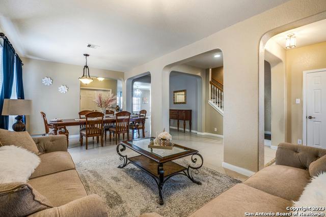 209 SPRINGTREE PKWY, Cibolo, TX 78108 Single Family Residence For Sale  MLS# 1717781