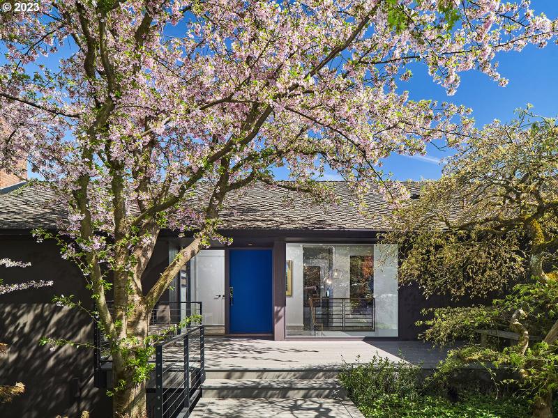 1034 SW MYRTLE DR, Portland OR 97201 for Sale