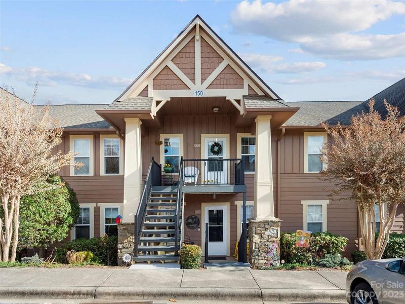 2604 Deermouse Way, Hendersonville, NC 28792  611147438 for Sale