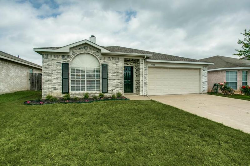 2408 Stagecoach St, FORT WORTH, TX 76133 for Sale