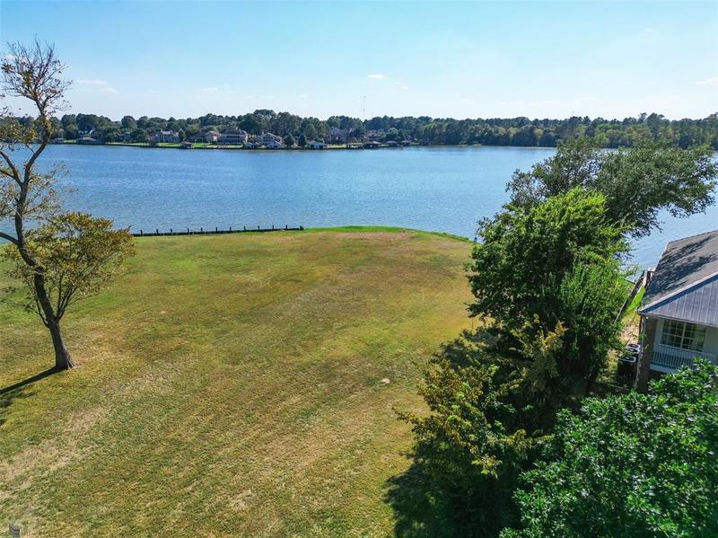 181 La Costa Dr, Montgomery, TX 77356 for Sale