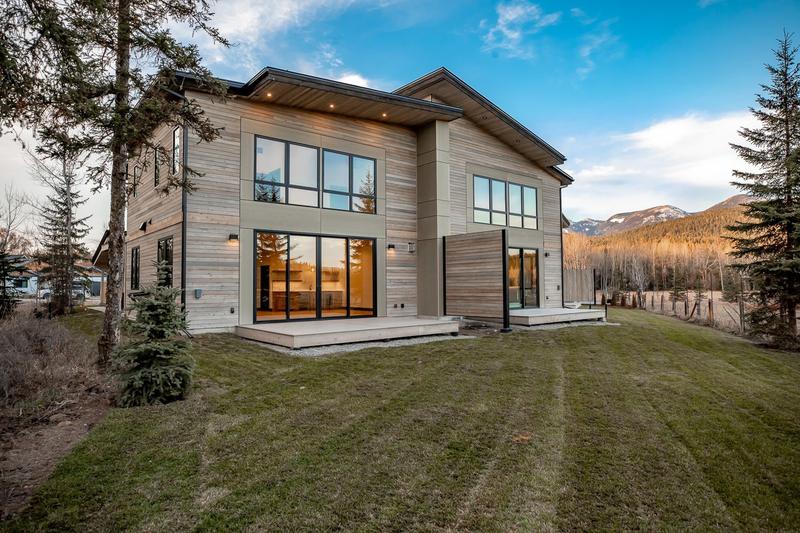 58 Crestwood Dr Unit B, Whitefish, MT 59937  MLS# 30018250 for Sale