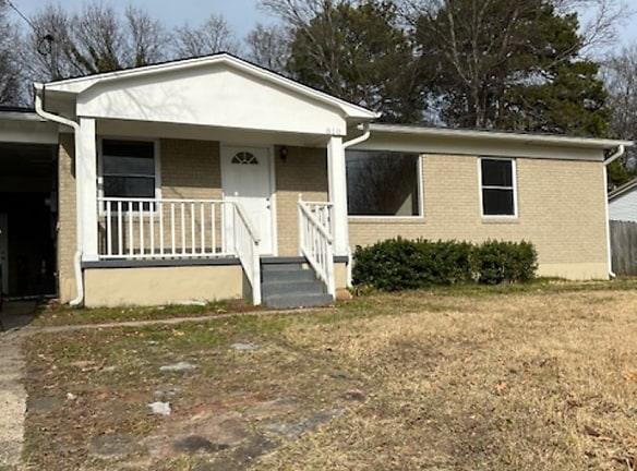 810 Woodlawn Ave - Hot Springs, AR 71913 - Home For Rent