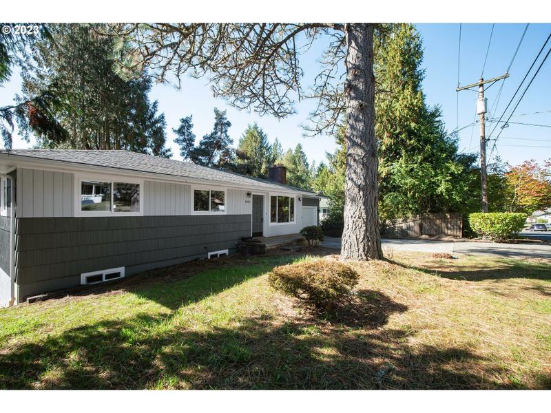 2402 BURCHAM ST, Kelso WA 98626 for Sale