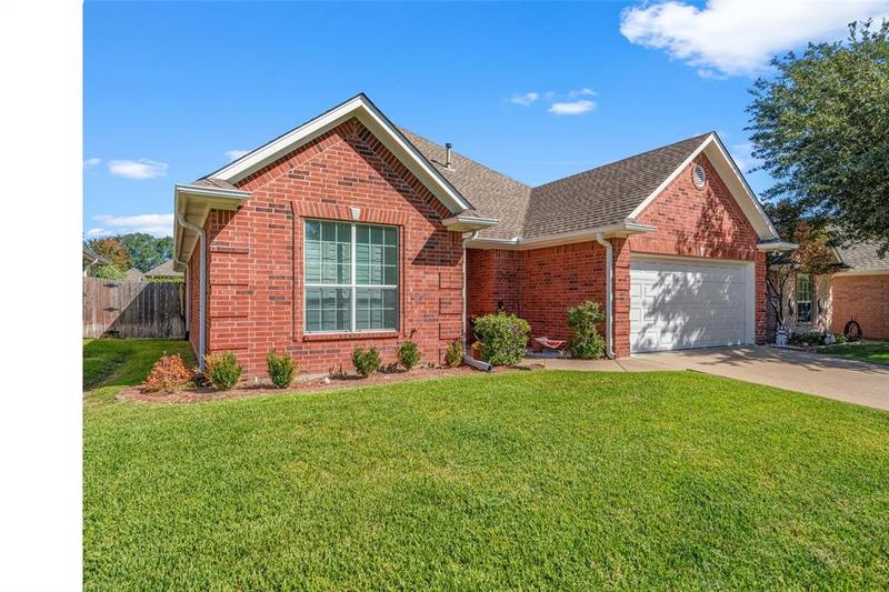 1915 Hollybranch Dr, Tyler, TX 75703 for Sale
