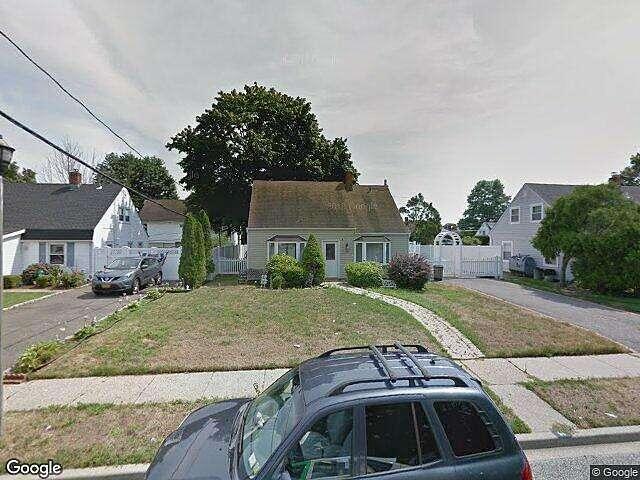 Bluegrass, LEVITTOWN, NY 11756  605543958 for Sale