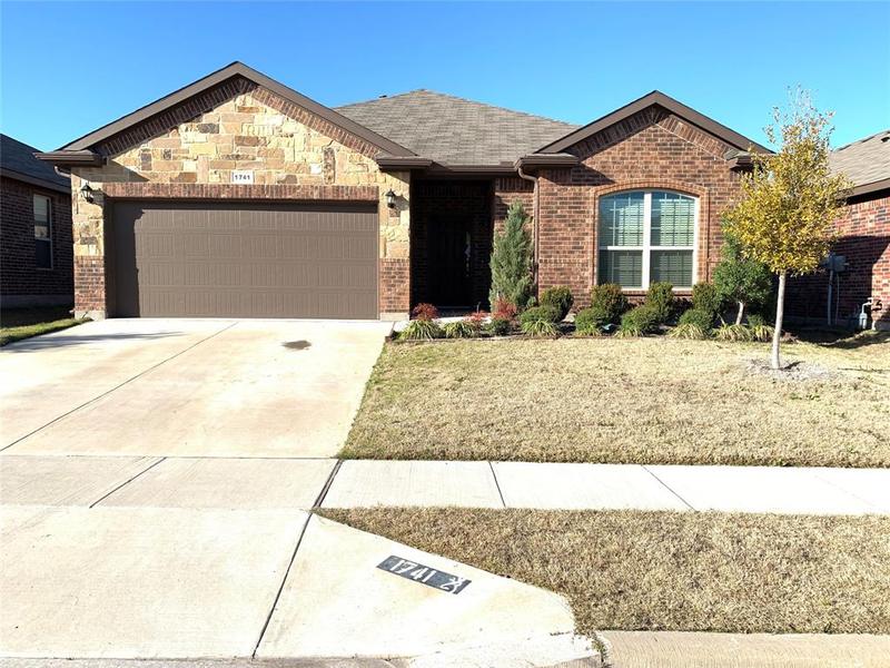 1741 Kachina Lodge Rd, Fort Worth, TX 76131 for Rent