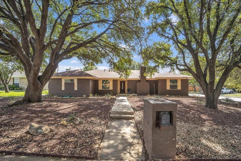2005 Tippy Ter, Edgecliff Village, TX 76134 for Sale