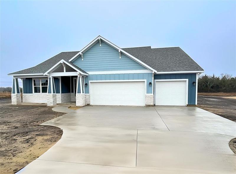 1110 Declaration Dr, Nevada, TX 75173 for Sale