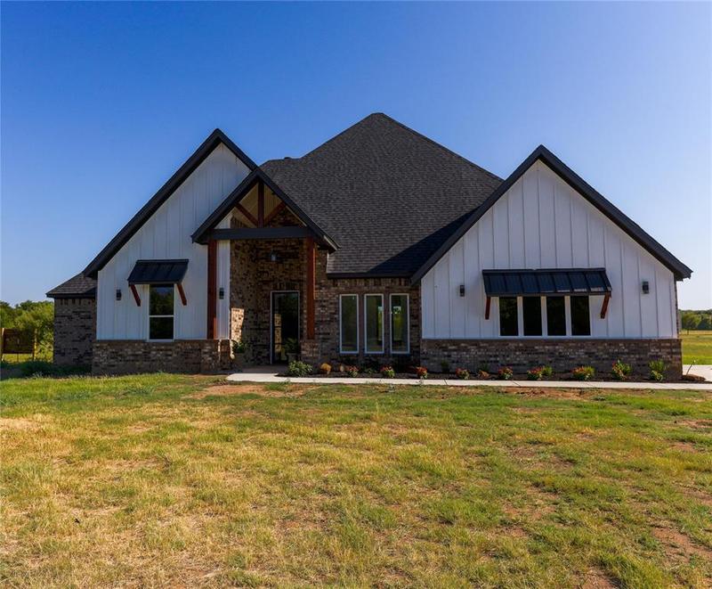 307 E Vaughn Rd, Cleburne, TX 76031 for Sale