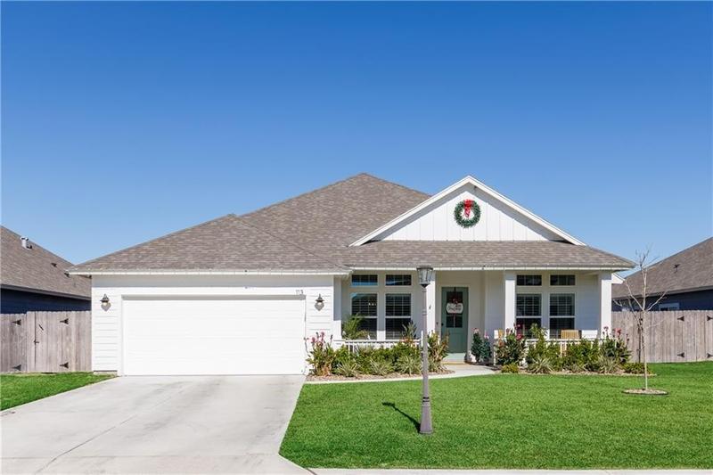 113 Angel Oak, Rockport, TX 78382 for Sale