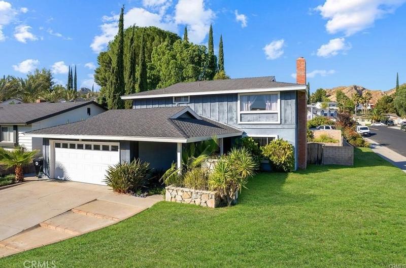 29200 Snapdragon Pl, Canyon Country, CA 91387 - MLS SR23222654 for Sale