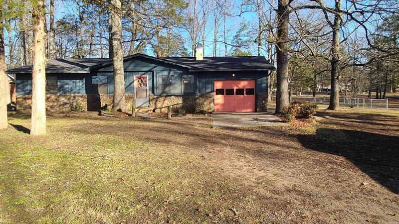 70 W Walker Dr, Dover, AR 72837  619793023 for Sale