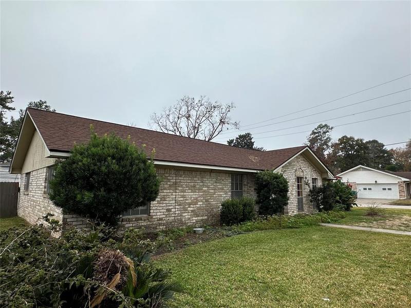 907 Windswept Dr, Conroe, TX 77301 for Sale