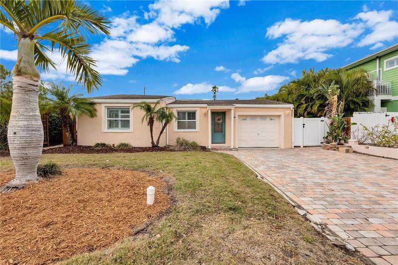 16110 3rd St E, REDINGTON BEACH, FL 33708  MLS# U8224871 for Sale