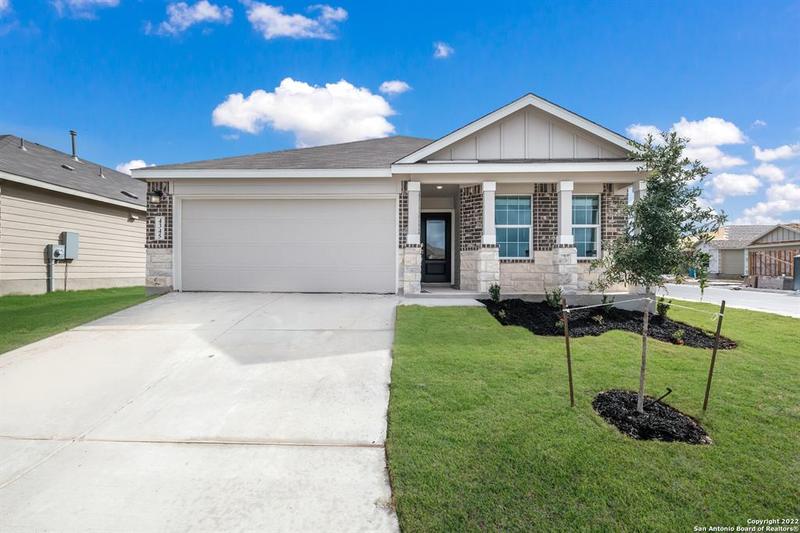 9109 Honey Mesquite, Seguin, TX 78155 for Sale