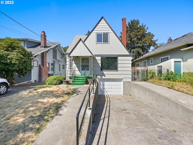 4857 SE SHERMAN ST, Portland OR 97215 for Sale