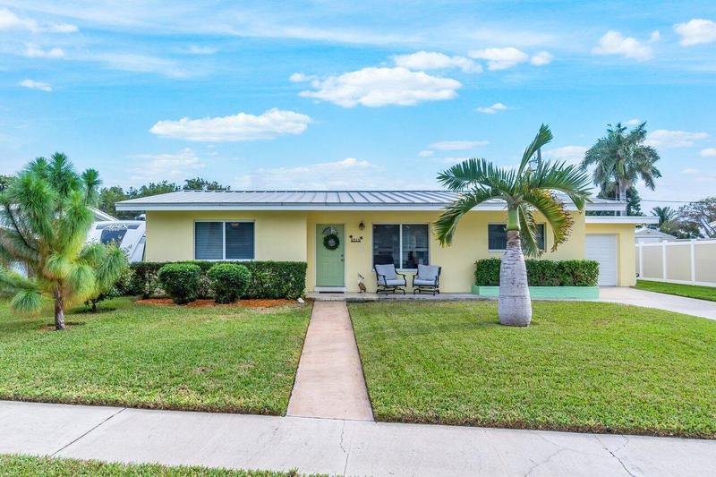 1511 Shirley Ct, Lake Worth Beach, FL 33461  MLS# RX-10951253 for Sale