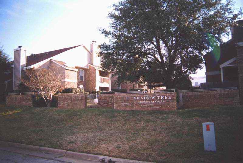 SPACIOUS SPLIT LEVEL 2 BEDROOMS AND 2 BATHS for Rent