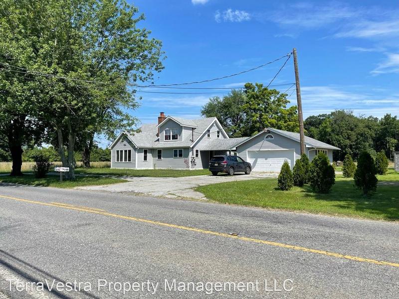164 Quaker Neck Road - Unit 1  164 Quaker Neck Road for Sale