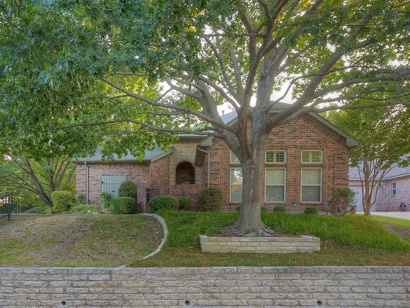 4424 Brampton Ct, Fort Worth, TX 76116 for Sale