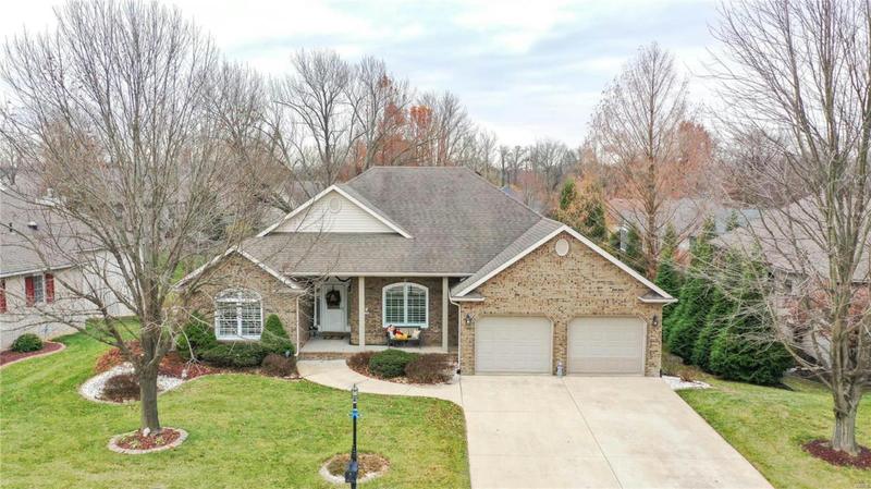 1305 WHITE OAK TRL, Godfrey, IL 62035 Single Family Residence For Sale  MLS# 23065688