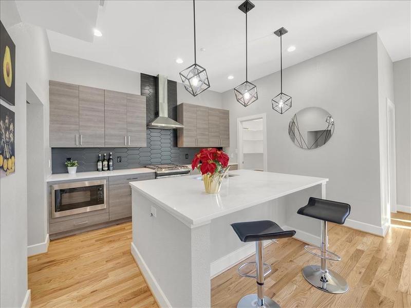 484 S Tyler St #1, Dallas, TX 75208 for Sale