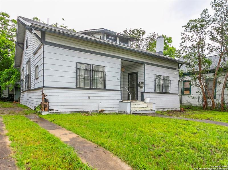 1806 N INTERSTATE 35, San Antonio, TX 78208-1924 for Sale