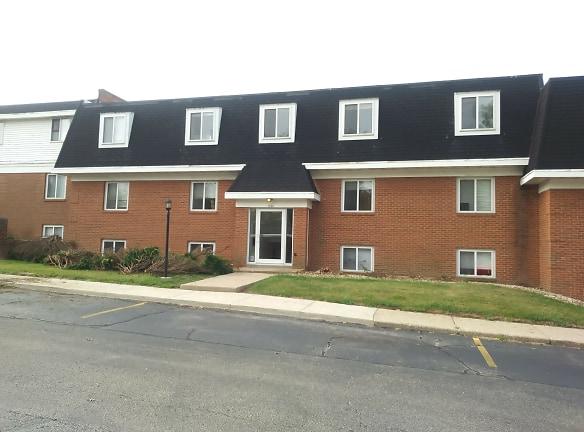 COVINGTON CLUB APTS Apartments - 1316 W Covington Ct - Peoria, IL Apartments for Rent