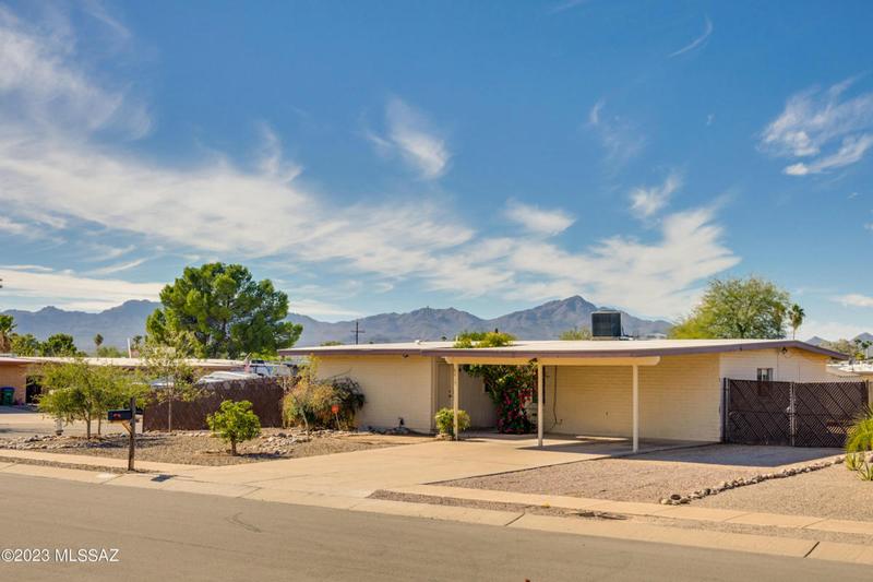 6815 N GALAXY PL, Tucson, AZ 85741 Single Family Residence For Sale  MLS# 22325588