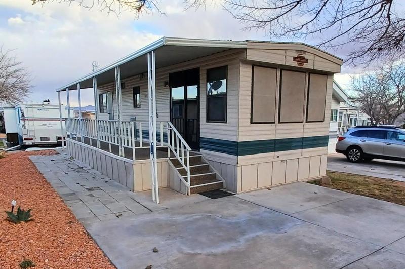 1150 W Red Hills Pkwy #16, Washington, UT 84780 - MLS 23-247001 for Sale