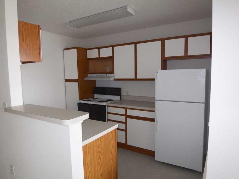 53306607  Turnberry Court Apartments for Sale