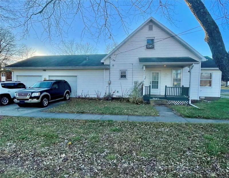 224 VINE ST, Greenville, IL 62246 Single Family Residence For Sale  MLS# 23074073