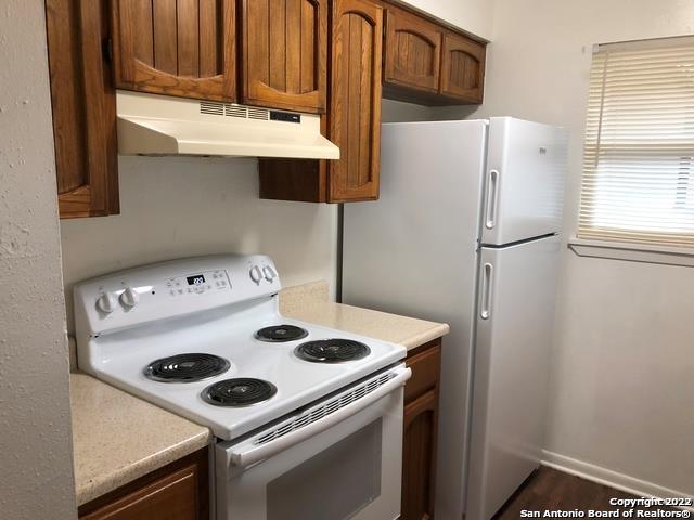 550 HOSPITAL BLVD #20, Floresville, TX 78114 for Rent