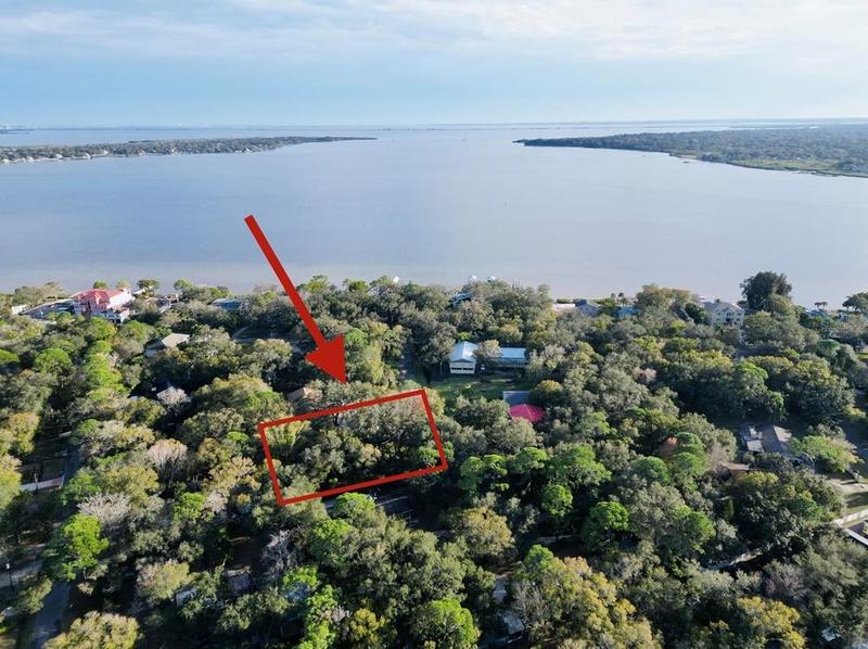 3075 Huron Ave, Oldsmar, FL 34677 - MLS U8226815 for Sale