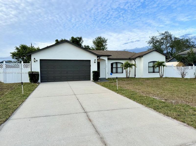 1192 Tivoli Dr, Deltona, FL 32725 - MLS A11504457 for Sale