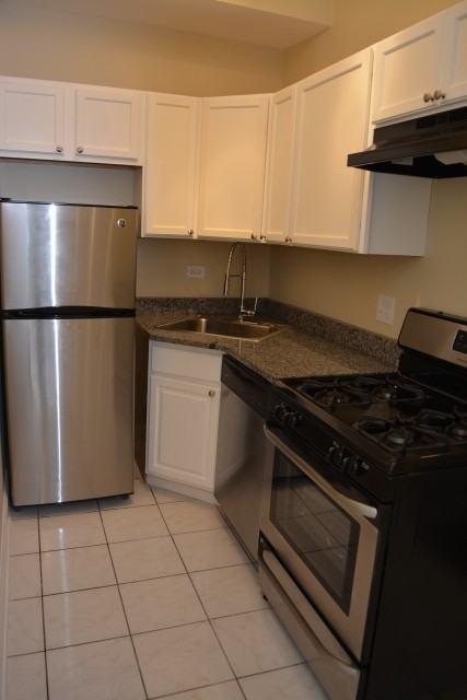 15007075  2906 N Ridgeway Ave for Sale