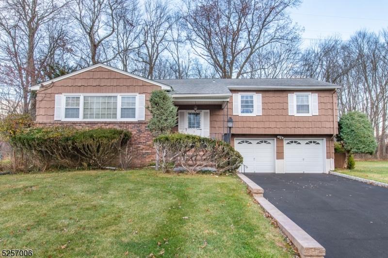 13 Jaclyn Dr, East Hanover Twp. NJ 07936-1616  MLS# 3876707 for Sale